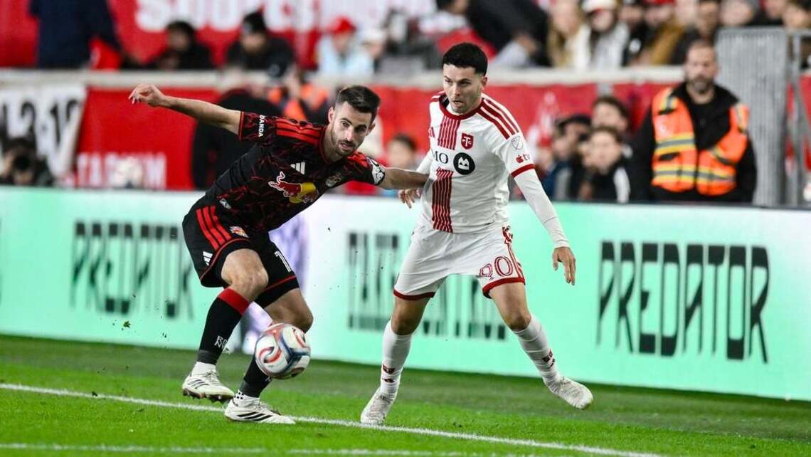 Toronto FC blank Red Bulls, tie New York at 36 points 