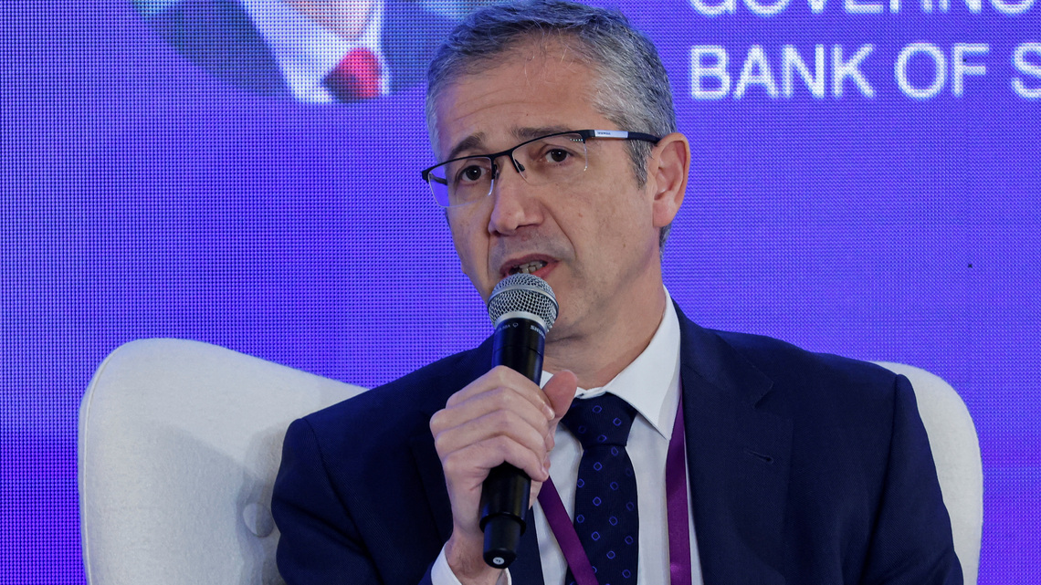Stablecoins not a credible means of payment at scale, BIS chief says 