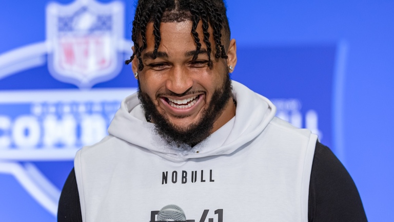 Dallas Cowboys' Marshawn Kneeland's Girlfriend Gives Birth After His Death 