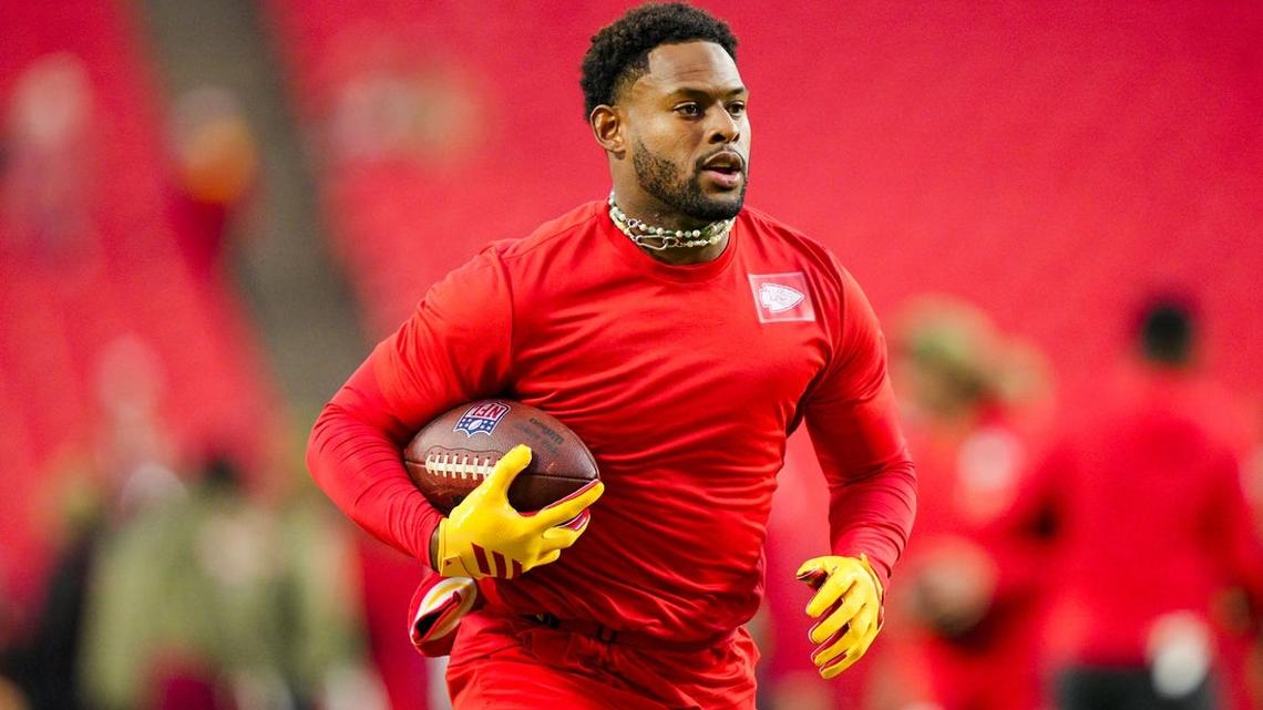 Giants sign WR JuJu Smith-Schuster, cut K Jason Sanders 