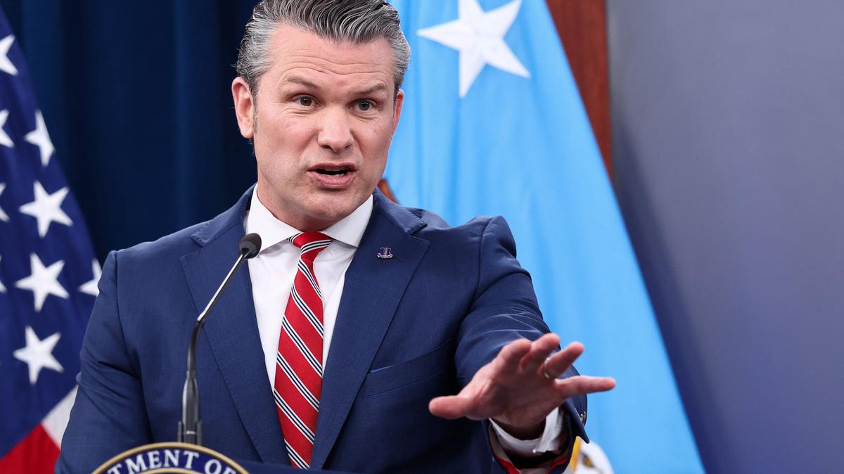 U.S. Secretary of Defense Pete Hegseth holds a briefing on the Iran war, with Chairman of the Joint Chiefs of Staff General Dan Caine (not pictured), at the Pentagon in Washington, D.C., U.S., May 5, 2026. REUTERS/Kevin Lamarque