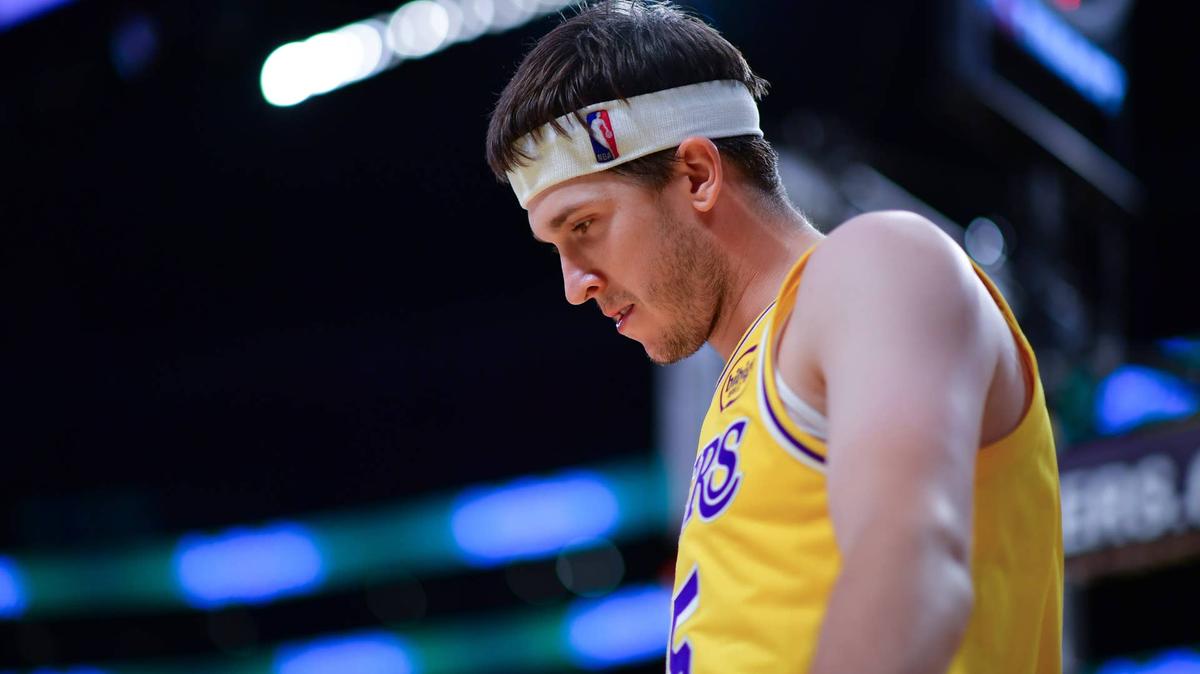 Los Angeles Lakers guard Austin Reaves (15)