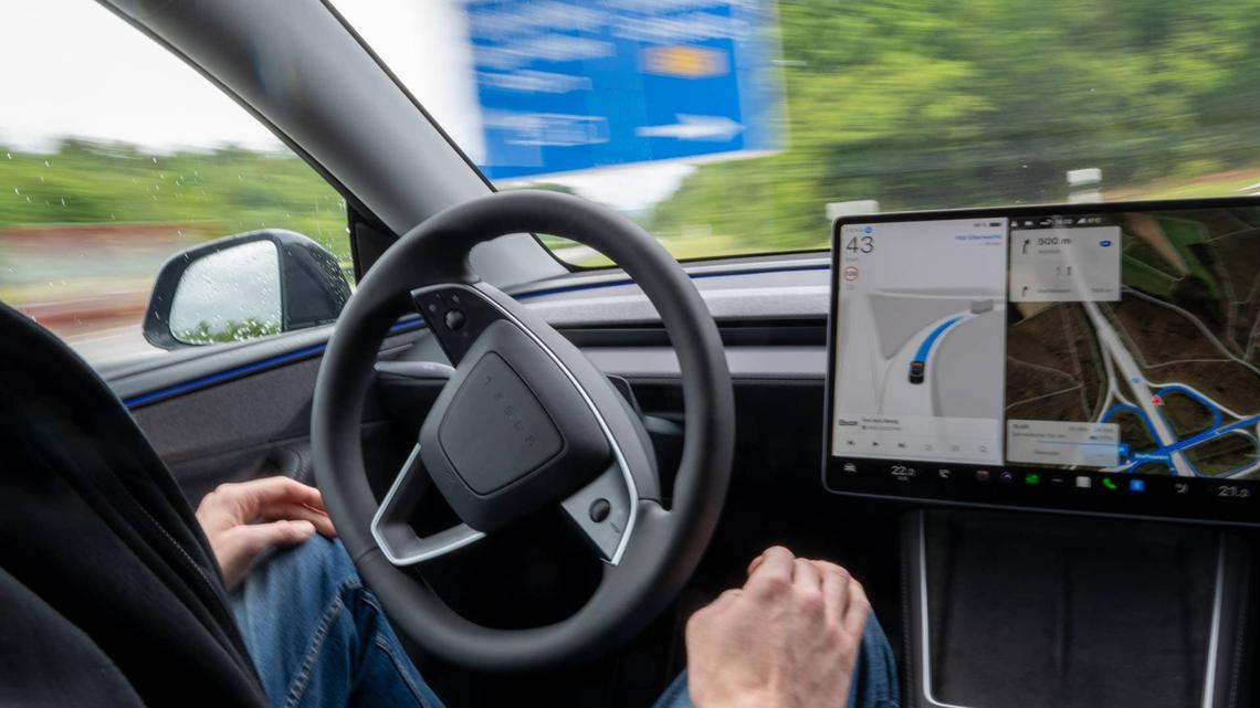 Tesla FSD makes dangerous mistake in unfamiliar territory 