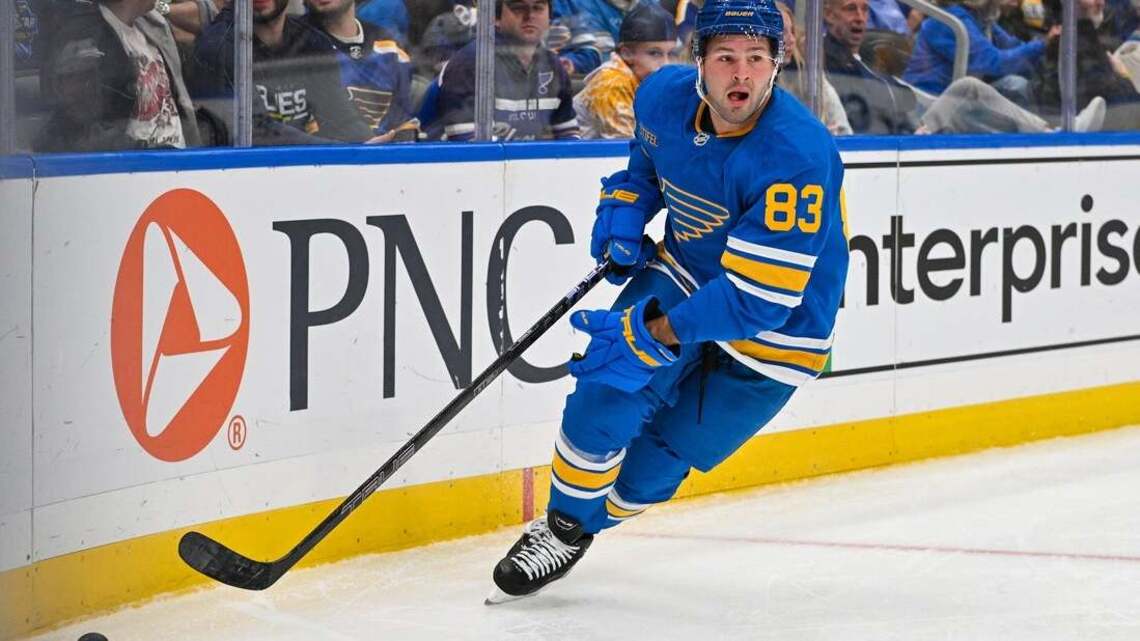 Suter, McTavish each score twice to help Blues wallop Senators
