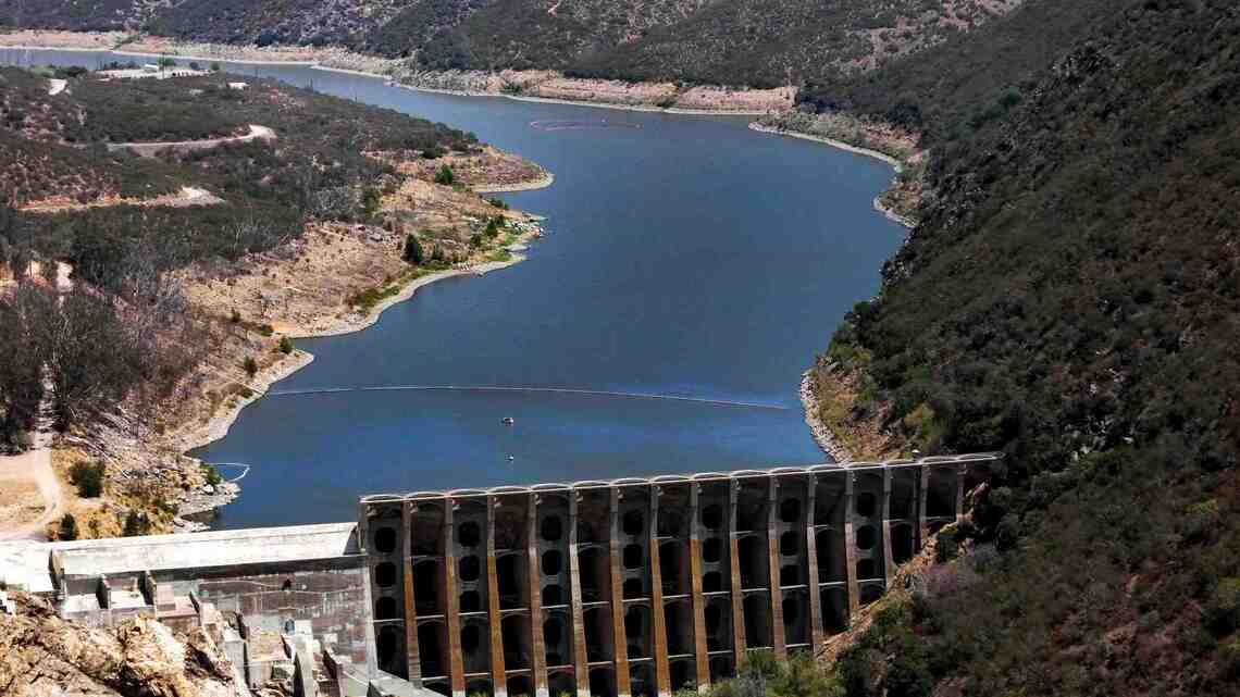 ¿Qué debería suceder con la presa del lago Hodges? San Diego estudia sus opciones 