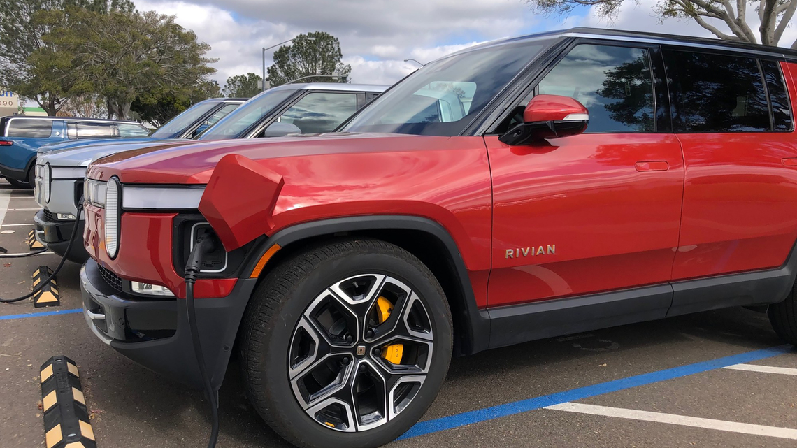 Even with high gas prices, EV sales in California are flat