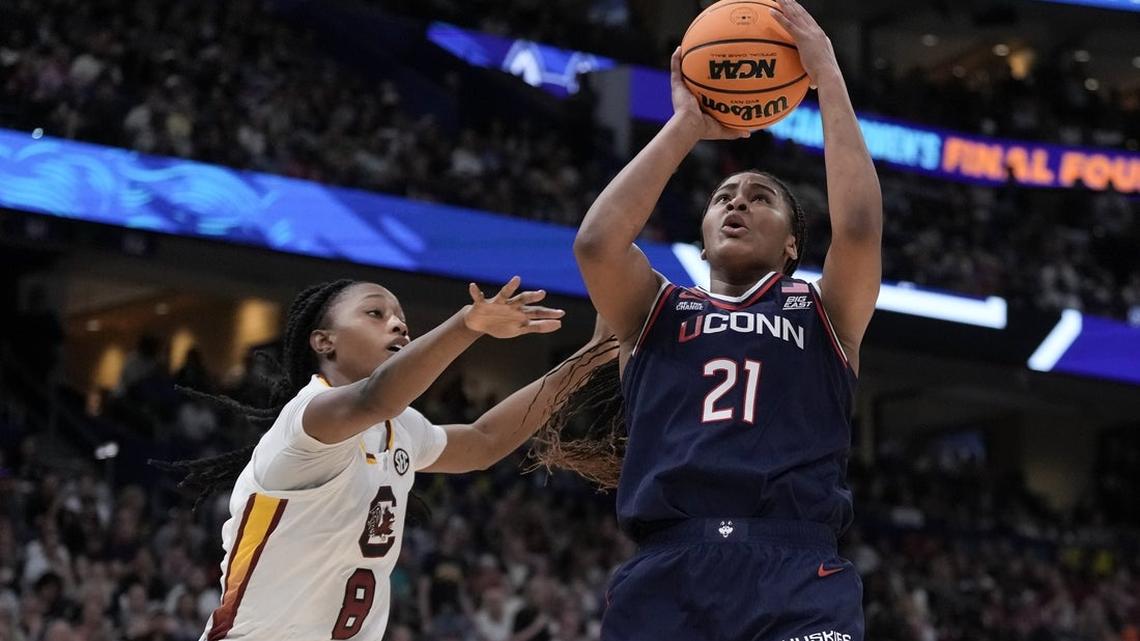 Women's hoops powers UConn, South Carolina meet again in Final Four 