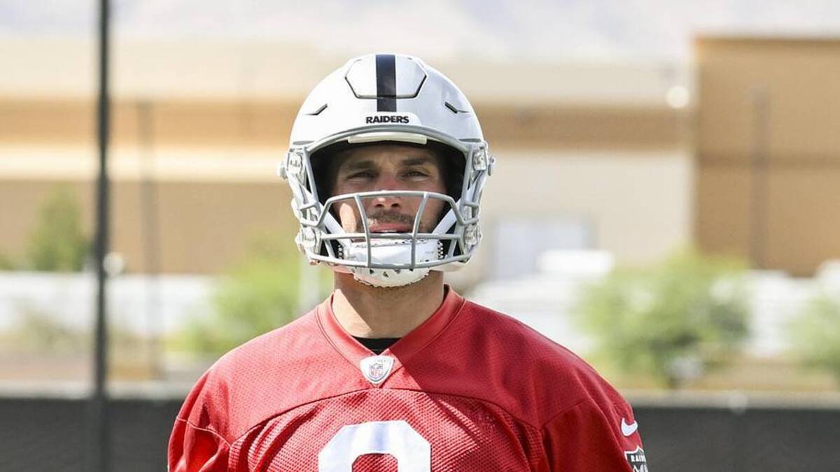  Jun 3, 2026; Henderson, NV, USA; Las Vegas Raiders quarterback Kirk Cousins (8) warms up during organized team activities at Intermountain Health Performance Center. Mandatory Credit: Candice Ward-Imagn Images | Candice Ward-Imagn Images 