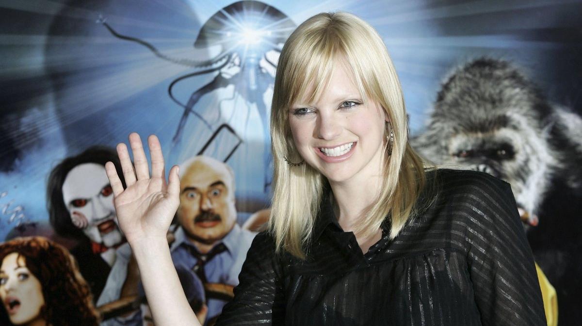 BERLIN - APRIL 18: Actress Anna Faris attends the photocall to "Scary Movie 4" on April 18, 2006 in Berlin, Germany. 