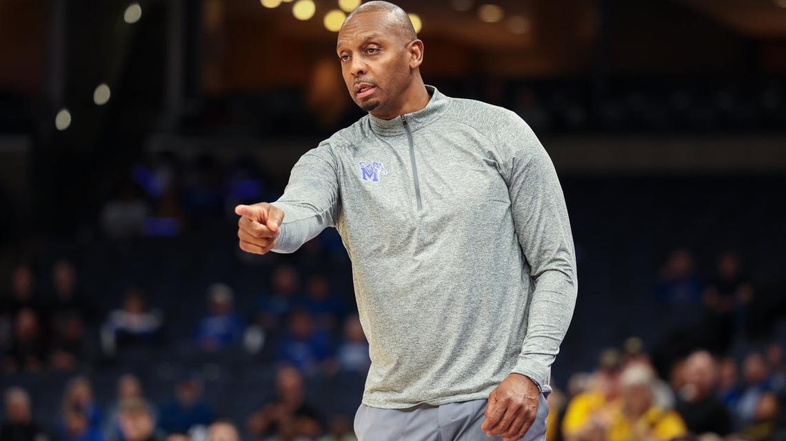 Report: Memphis retaining coach Penny Hardaway 