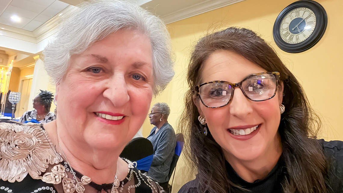 Mother-daughter duo at United In Pink help women living with breast cancer