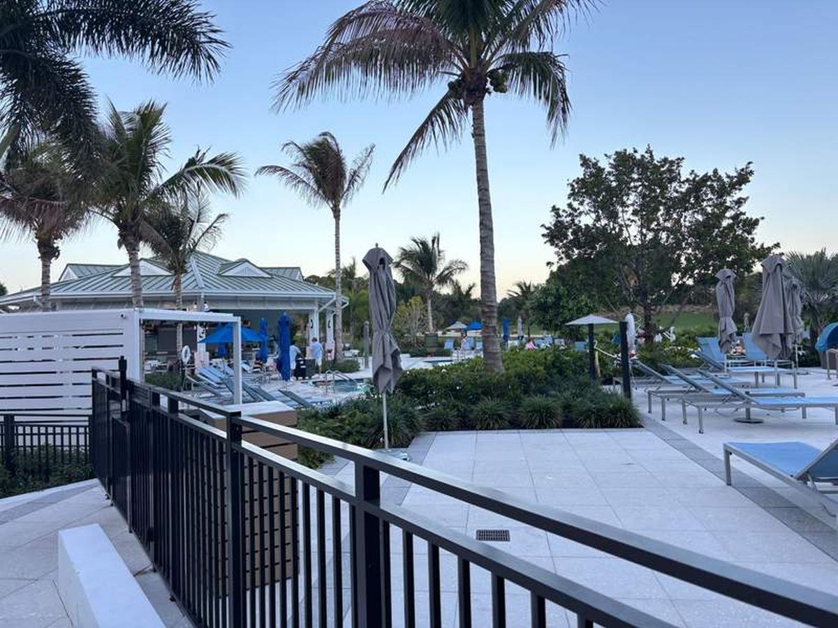  Pool bar area and poolside loungers at the Belogrove Resort & Spa. Photo credit: Emily Caldwell 