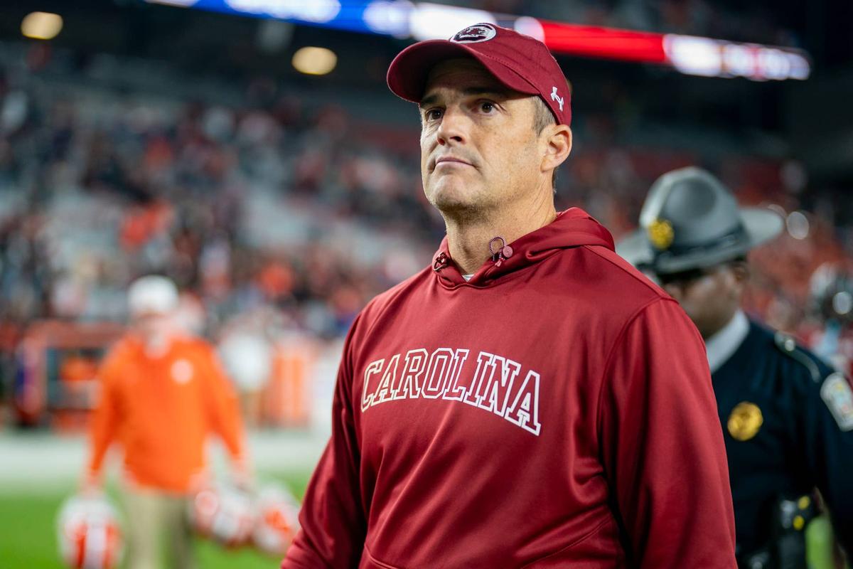  COLUMBIA, SOUTH CAROLINA - NOVEMBER 25: Head coach Shane Beamer of the South Carolina Gamecocks walks off the field after losing to the Clemson Tigers during their game at Williams-Brice Stadium on November 25, 2023 in Columbia, South Carolina. (Photo by Jacob Kupferman/Getty Images) 