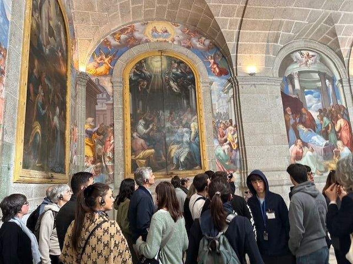  See the colorful frescos that line the walls of the Royal Monastery. Photo credit: Mira Temkin 