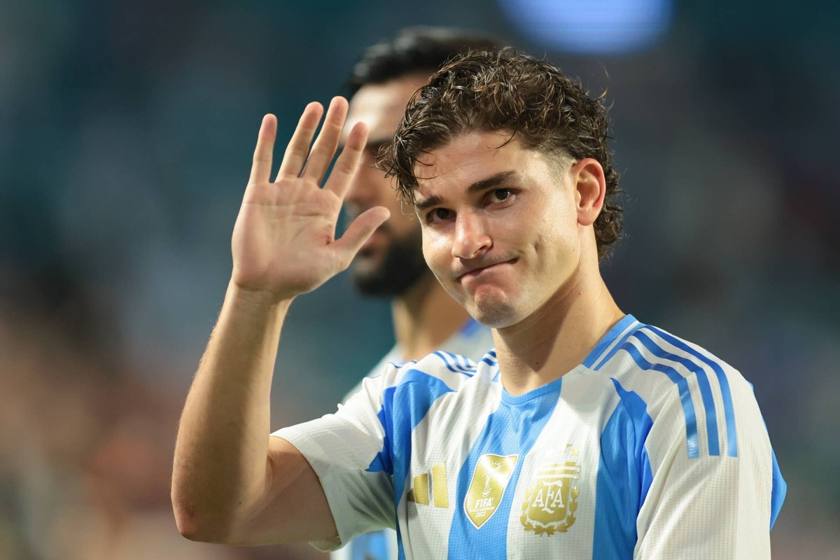  Argentina forward Julian Alvarez (9) reacts after the game against Venezuela at Hard Rock Stadium. Sam Navarro-Imagn Images