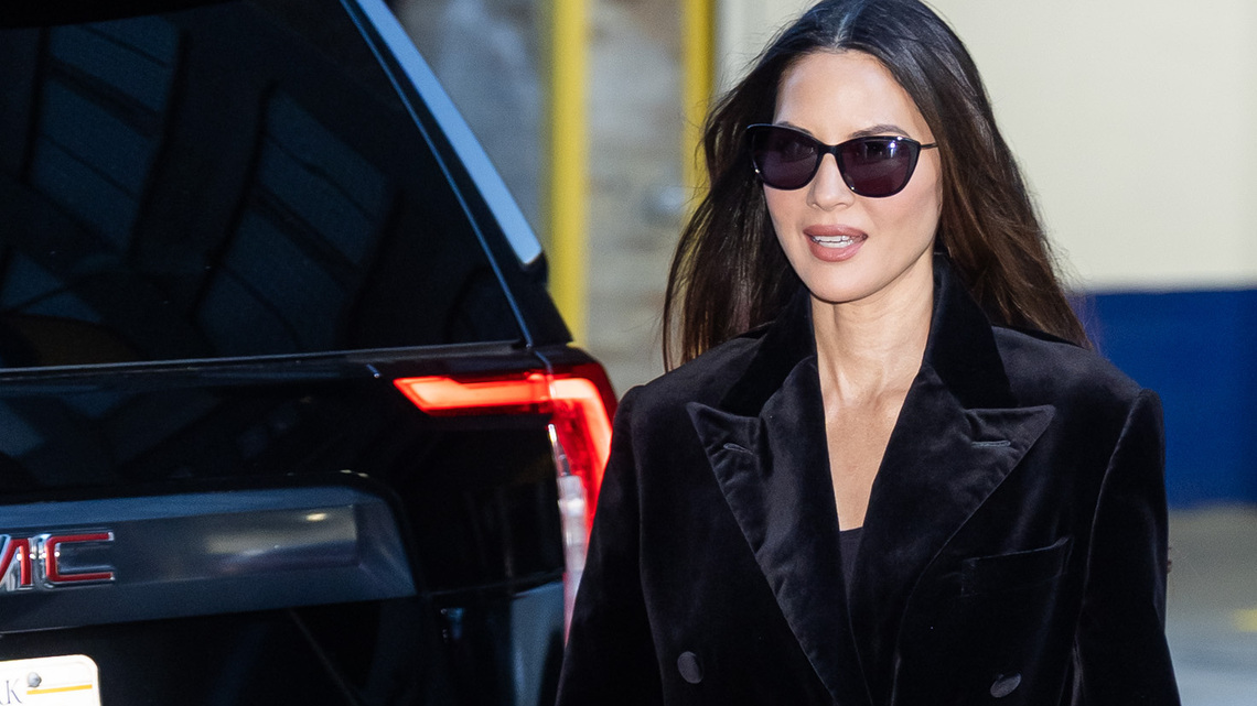 Copy Olivia Munn's NYC Rich-Mom Tote Bag With This $33 Amazon Find 