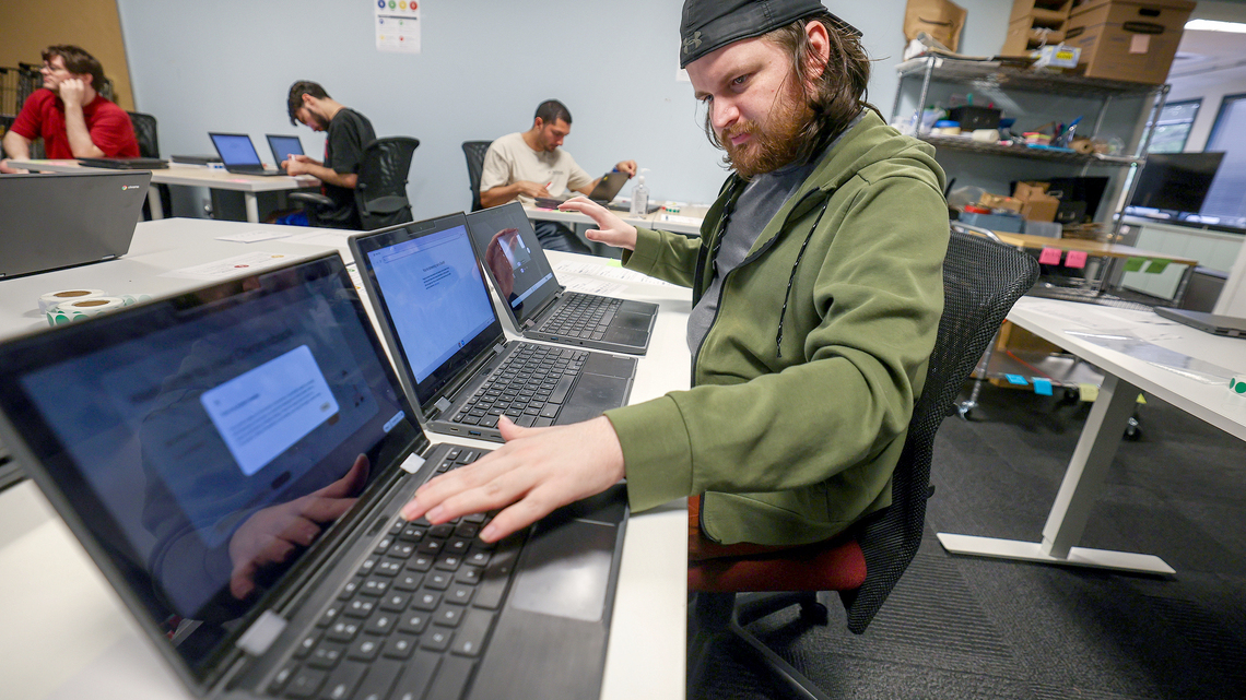 Florida nonprofit helps disabled adults gain job skills as repair technicians 
