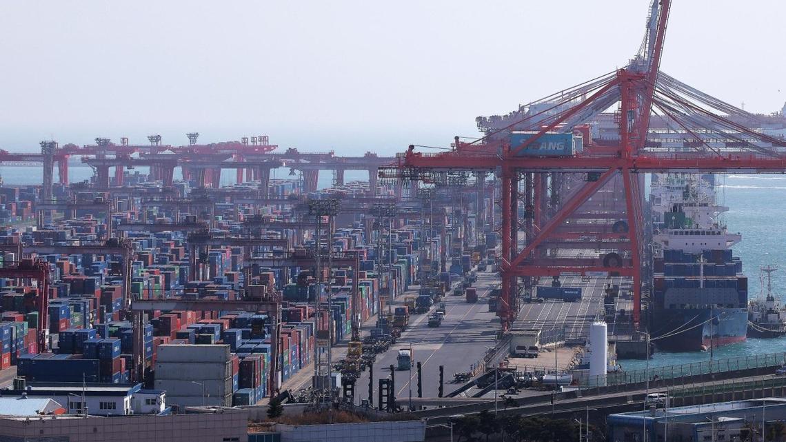 BOK raises S. Korea's 2026 growth forecast to 2 pct amid robust exports 