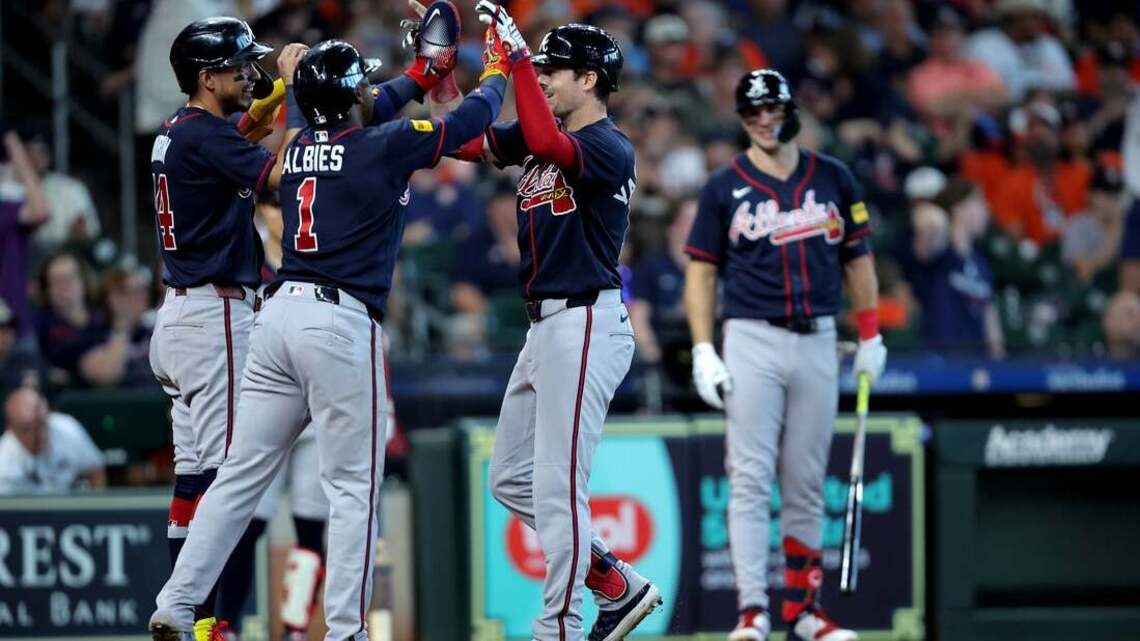 Braves clinch NL East crown with sweep of Astros