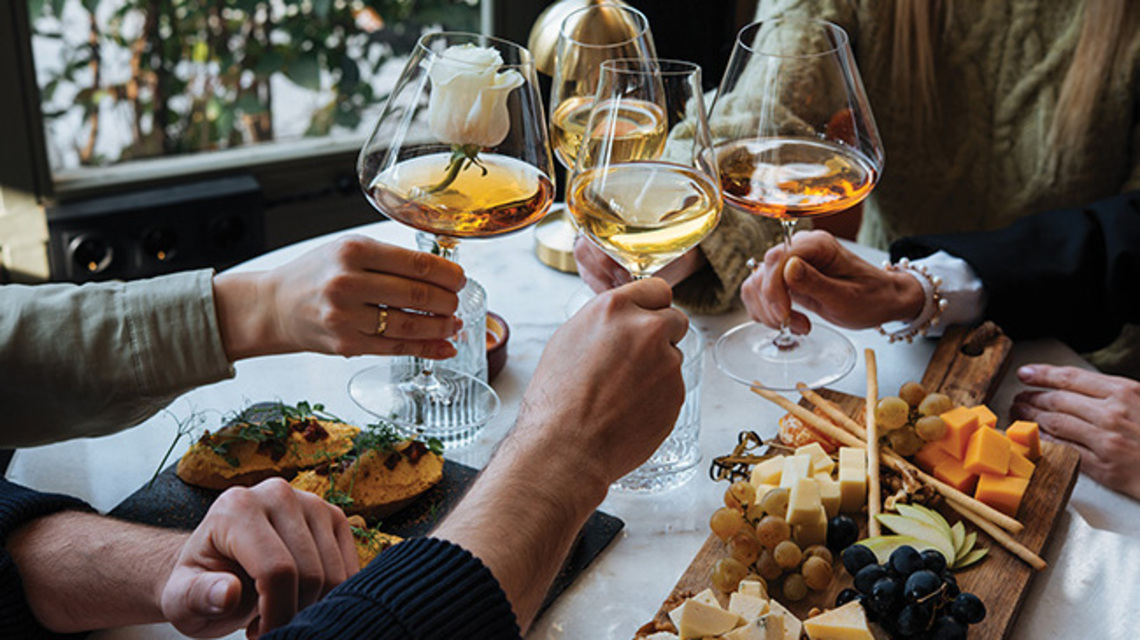 
        Expert Entertaining Advice for Hosting Summer Soirees
       