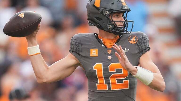 Reports: Tennessee to start QB George MacIntyre vs. Arkansas 