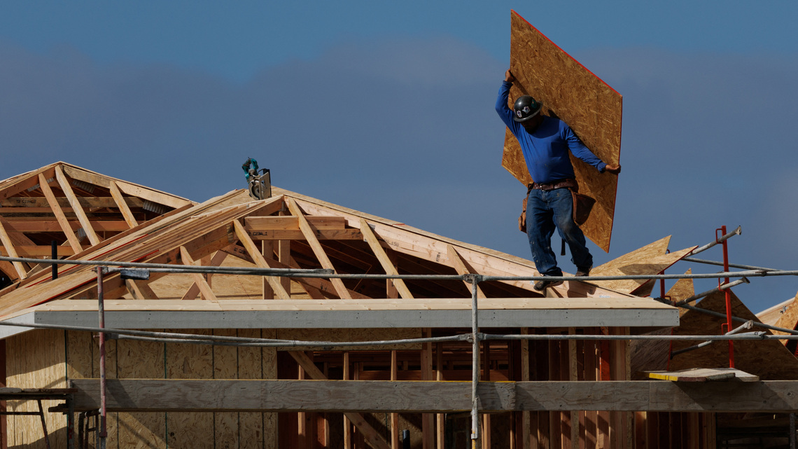 Private sector wage gains lift US labor costs in second quarter