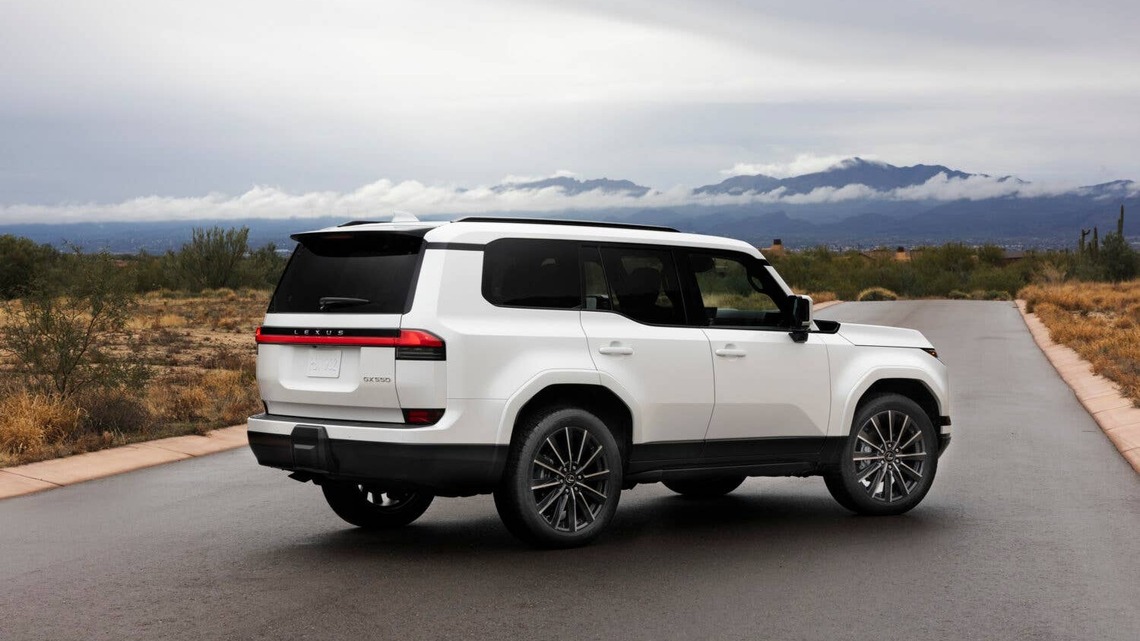 Everyone Recommends the Toyota 4Runner. I'd Buy a Lexus GX Instead