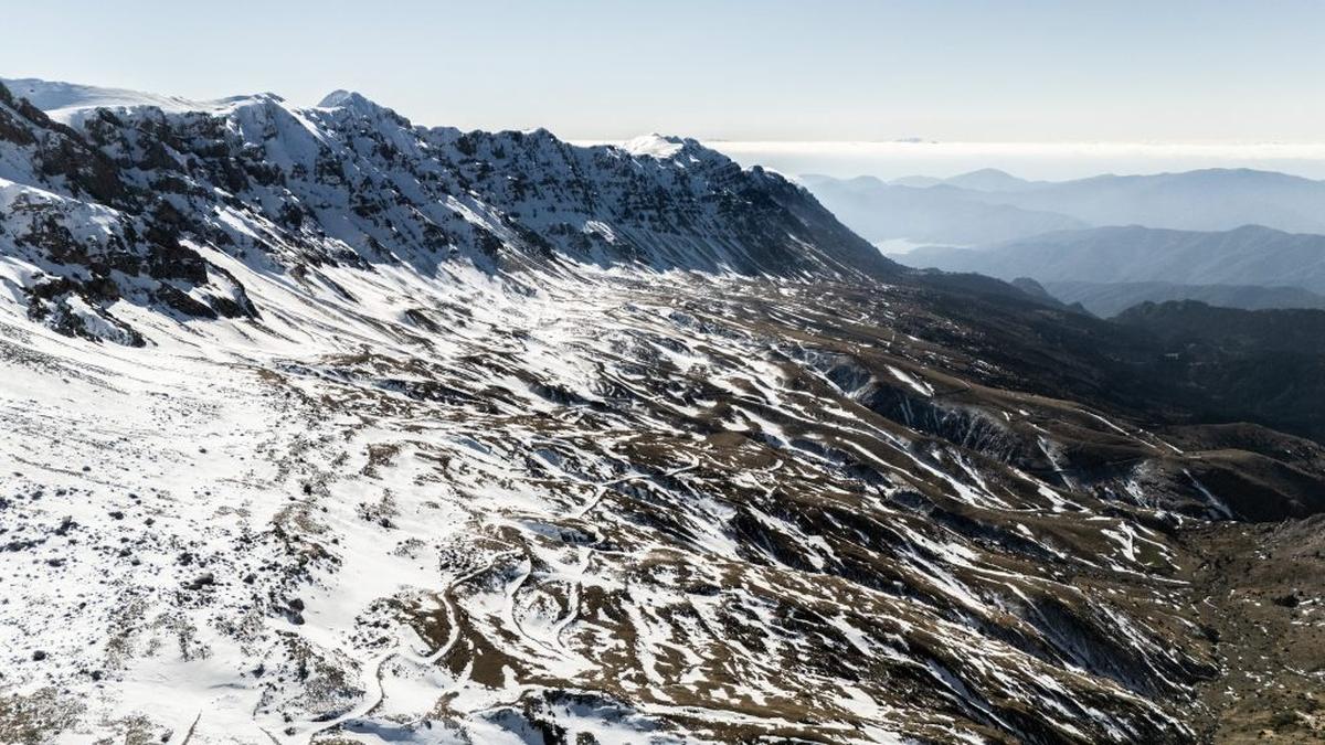  The Vardousia Mountains are another place in Greece where less snow has fallen over time. (Konstantis Alexopoulos via SWNS) 