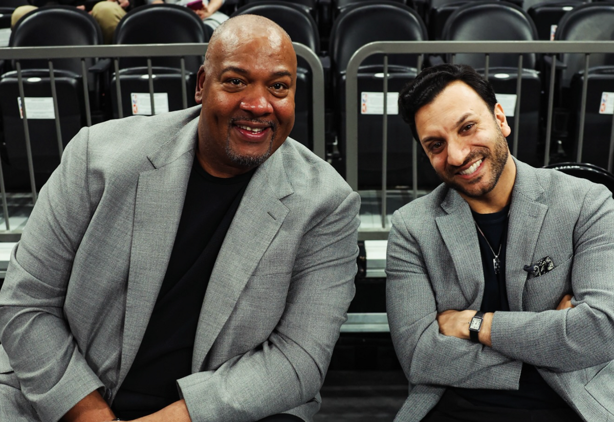  NBA announcer Stacey King. 
