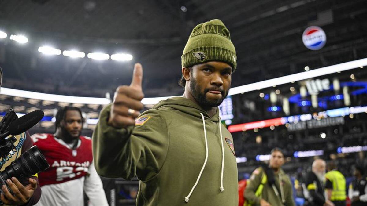  Nov 3, 2025; Arlington, Texas, USA; Arizona Cardinals quarterback Kyler Murray (1) walks off the field after the game between the Dallas Cowboys and the Arizona Cardinals at AT&T Stadium. Mandatory Credit: Jerome Miron-Imagn Images | Jerome Miron-Imagn Images 
