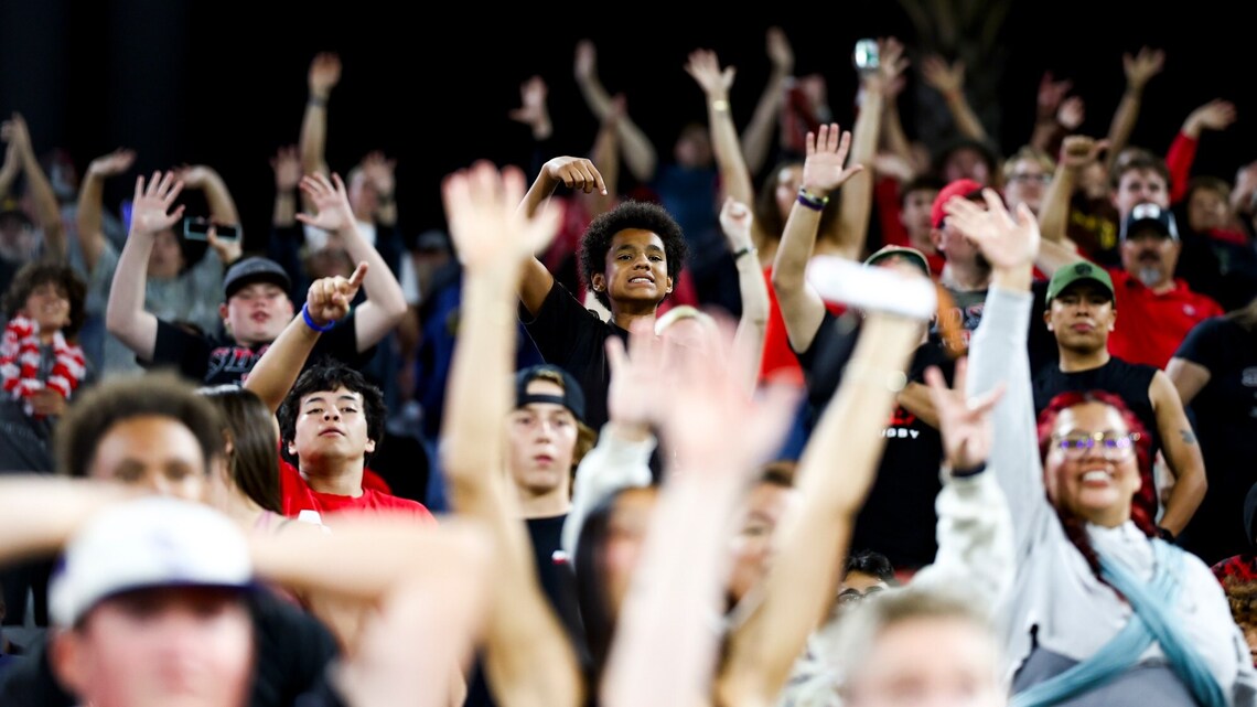 Aztecs offer season-ticket holders 2 freebies for opener; single-game sales begin next week 