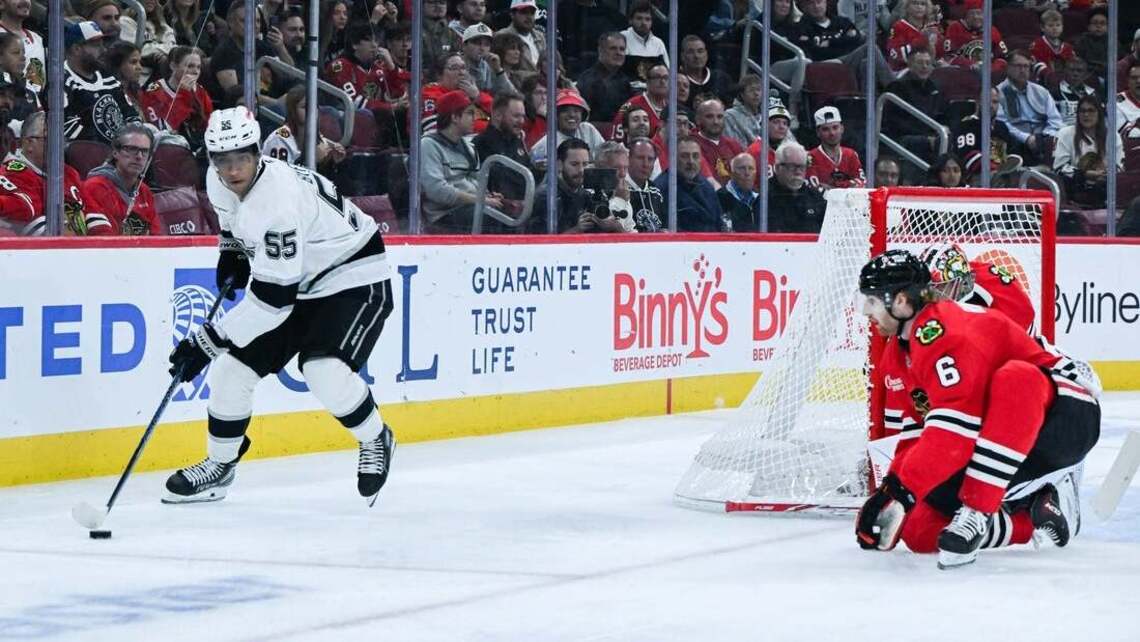 Blackhawks take down Kings to end 3-game skid 
