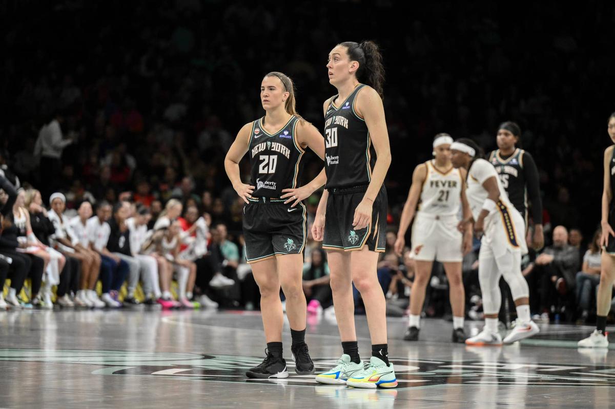  New York Liberty guard Sabrina Ionescu (20) and forward Breanna Stewart (30) during the first half against the Indiana Fever. John Jones-Imagn Images