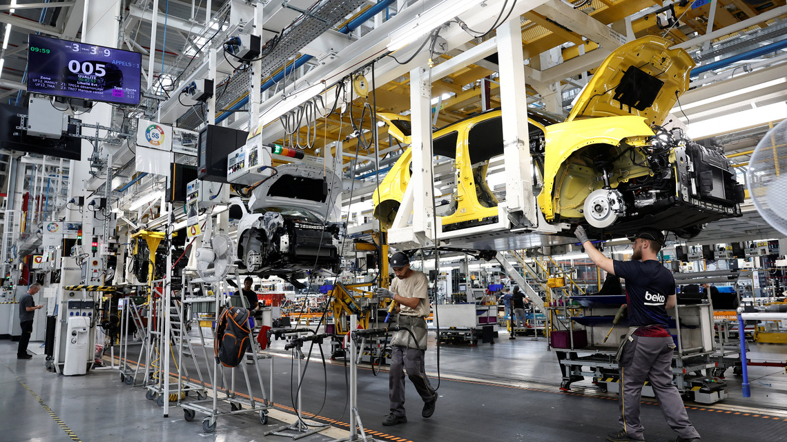 French manufacturing expands at slower pace in September, PMI shows