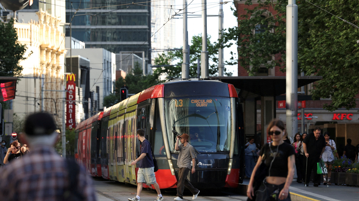 Australia consumer sentiment brightens in August as rates held 