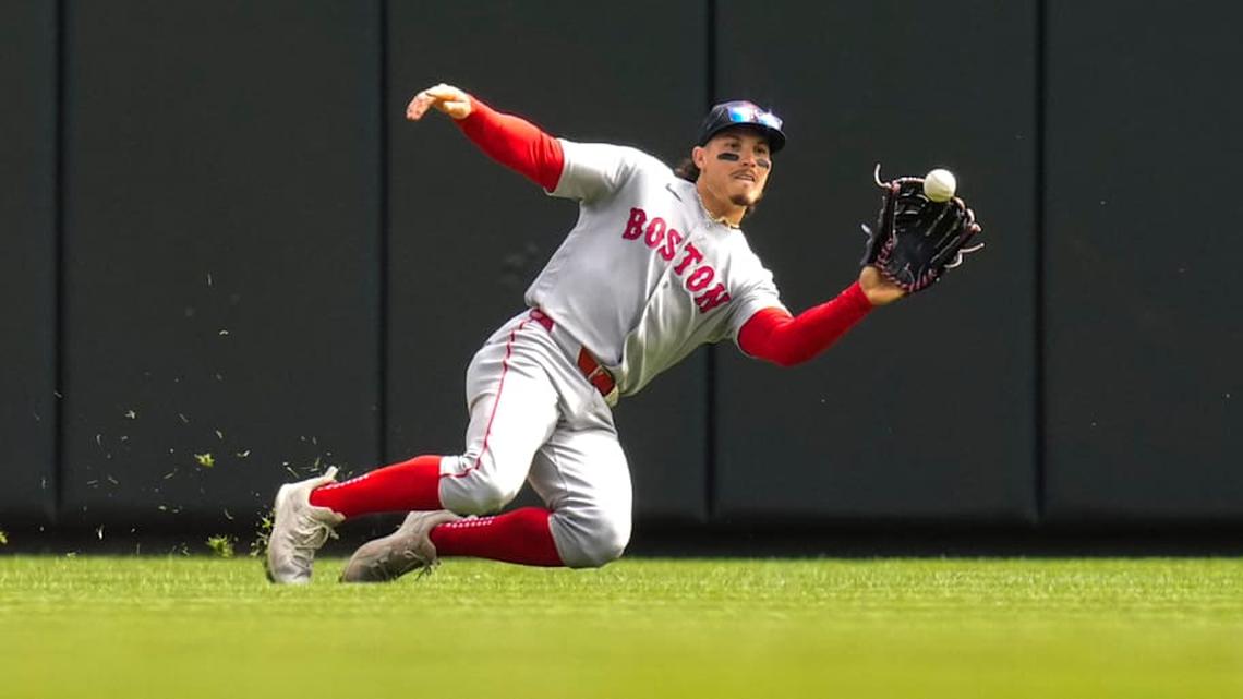  Boston Red Sox center fielder Jarren Duran (16) catches a line drive off the bat of Cincinnati Reds first baseman Spencer Steer (7) in the second inning of the MLB Interleague game between the Cincinnati Reds and the Boston Red Sox at Great American Ball Park in downtown Cincinnati on Sunday, March 29, 2026. | Sam Greene/The Enquirer / USA TODAY NETWORK via Imagn Images 