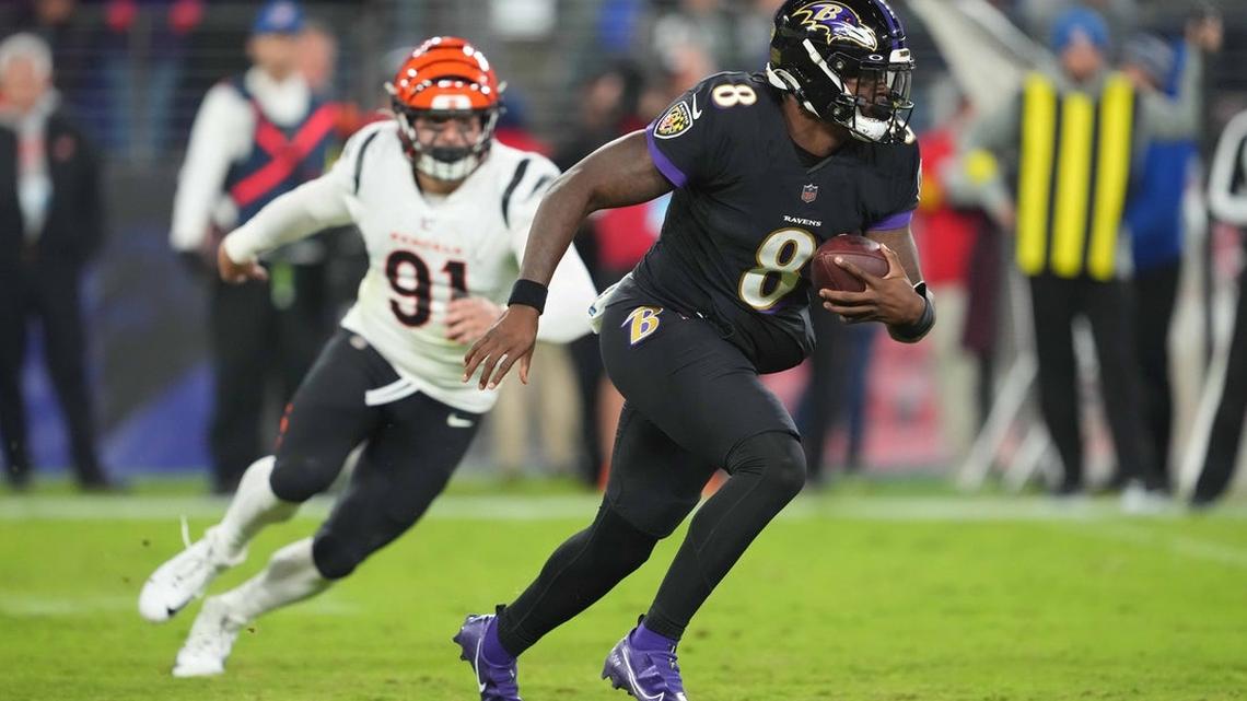 Reports: Ravens sign pass rusher Trey Hendrickson after nixing Crosby trade 