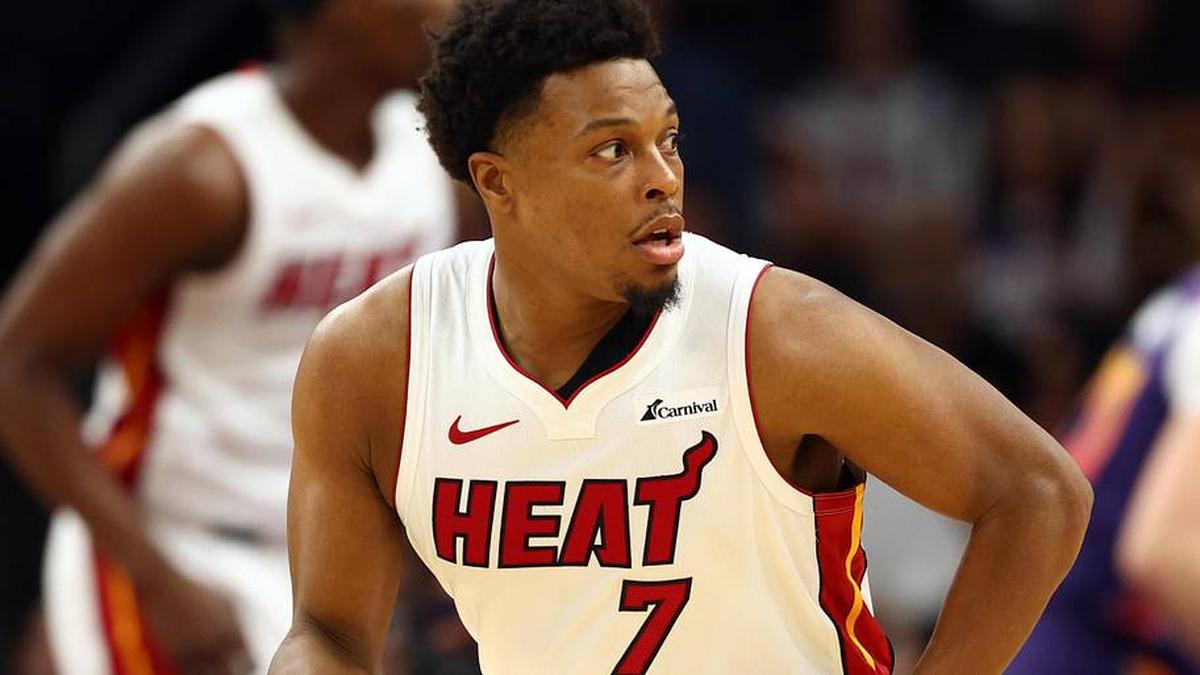  Jan 5, 2024; Phoenix, Arizona, USA; Miami Heat guard Kyle Lowry (7) against the Phoenix Suns at Footprint Center. Mandatory Credit: Mark J. Rebilas-USA TODAY Sports | Mark J. Rebilas-USA TODAY Sports 