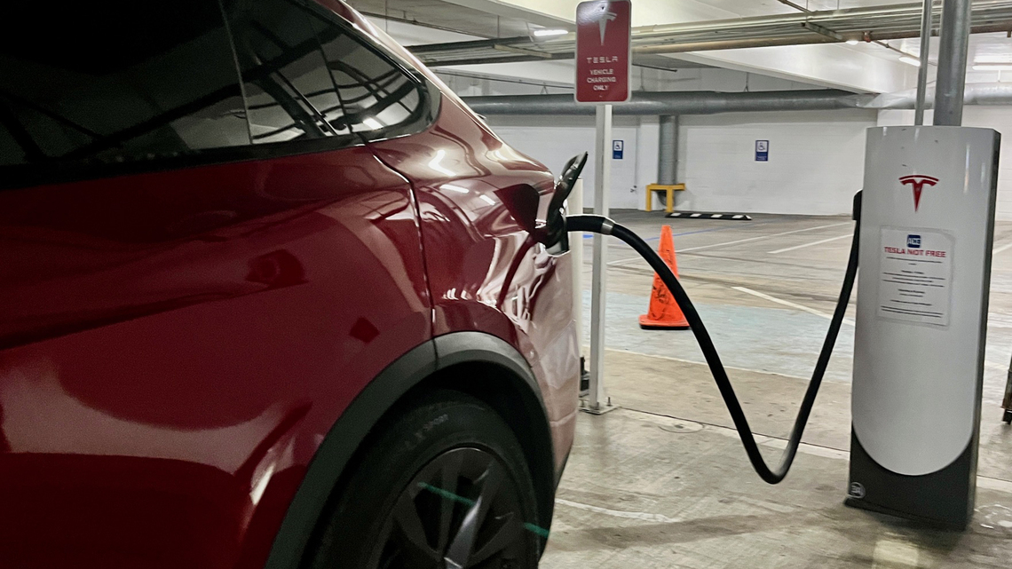 13 carmakers sign up for California EV rebate initiative