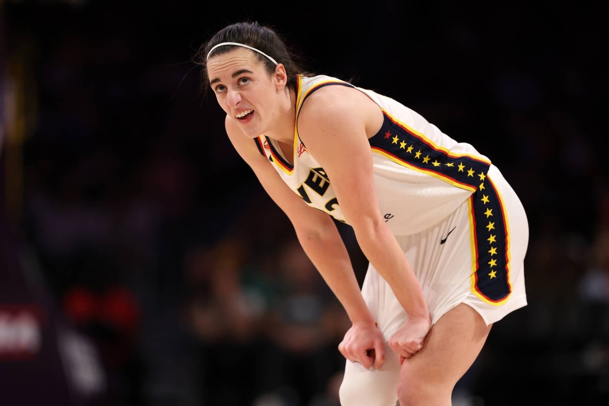  Indiana Fever guard Caitlin Clark (22) reacts to a play during the fourth quarter against the Los Angeles Sparks at Crypto.com Arena. Kiyoshi Mio-Imagn Images via Reuters Connect