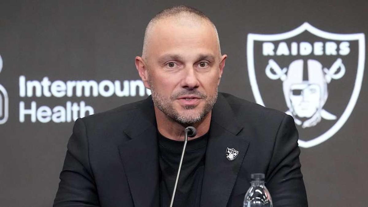  Apr 24, 2026; Henderson, NV, USA; Las Vegas Raiders quarterback Fernando Mendoza (right) and general manager John Spytek at introductory press conference at Intermountain Health Performance Center after being selected as the No. 1 pick in the 2026 NFL Draft. Mandatory Credit: Kirby Lee-Imagn Images | Kirby Lee-Imagn Images 