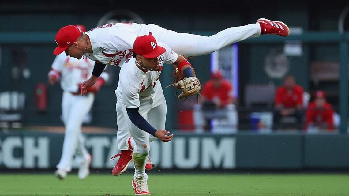 Rangers score three runs in ninth inning to knock off Cardinals