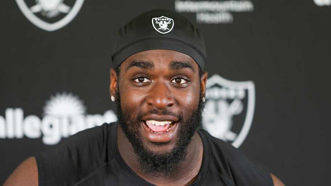  Las Vegas Raiders OT Delmar "D.J." Glaze | Darrell Craig Harris, Sports Illustrated 