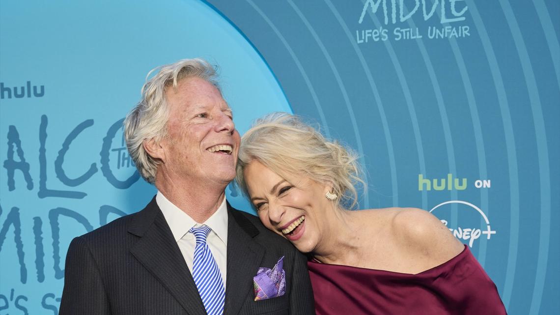 Jane Kaczmarek habla sobre casarse con su amor de la secundaria 50 años después: 'Mágico' 