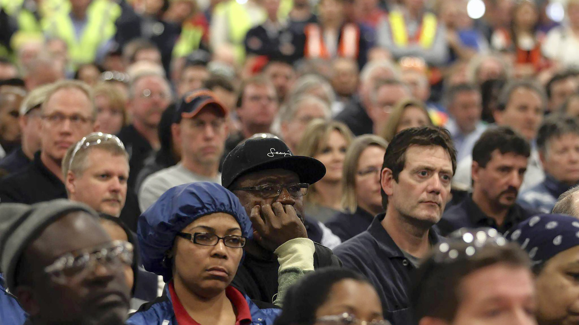 Michael Hiltzik: Why are workers feeling so stressed? Maybe because labor's share of the economy is at a record low 
