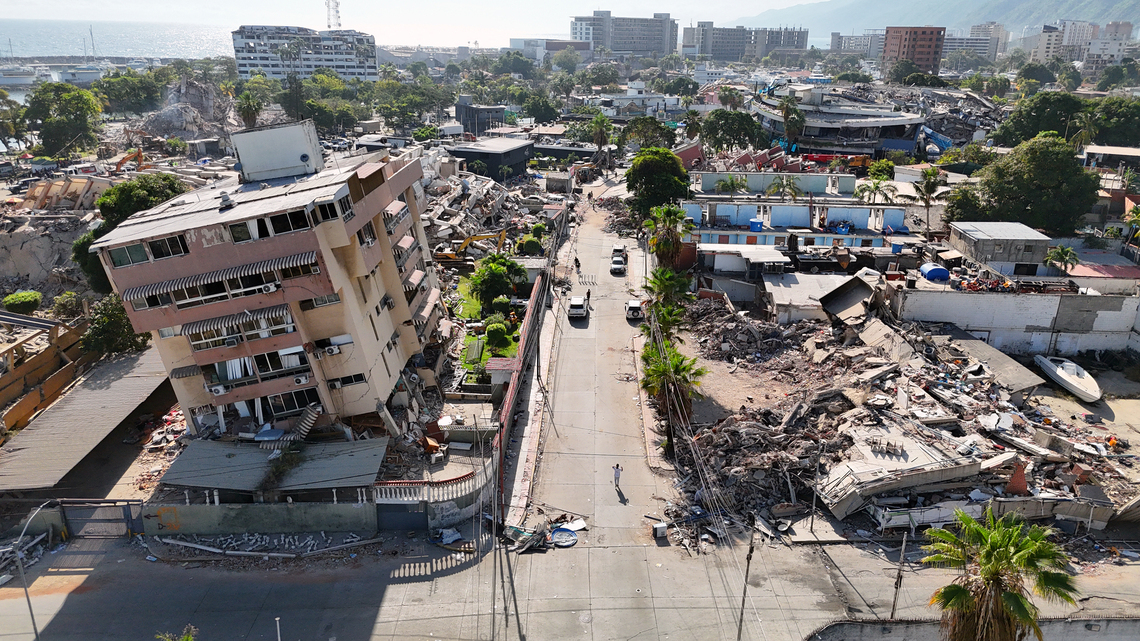Commentary: The powers that be in Venezuela are exploiting a tragedy as its people suffer