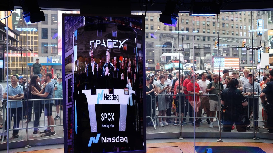SpaceX's $600 billion wipeout tests investor patience 