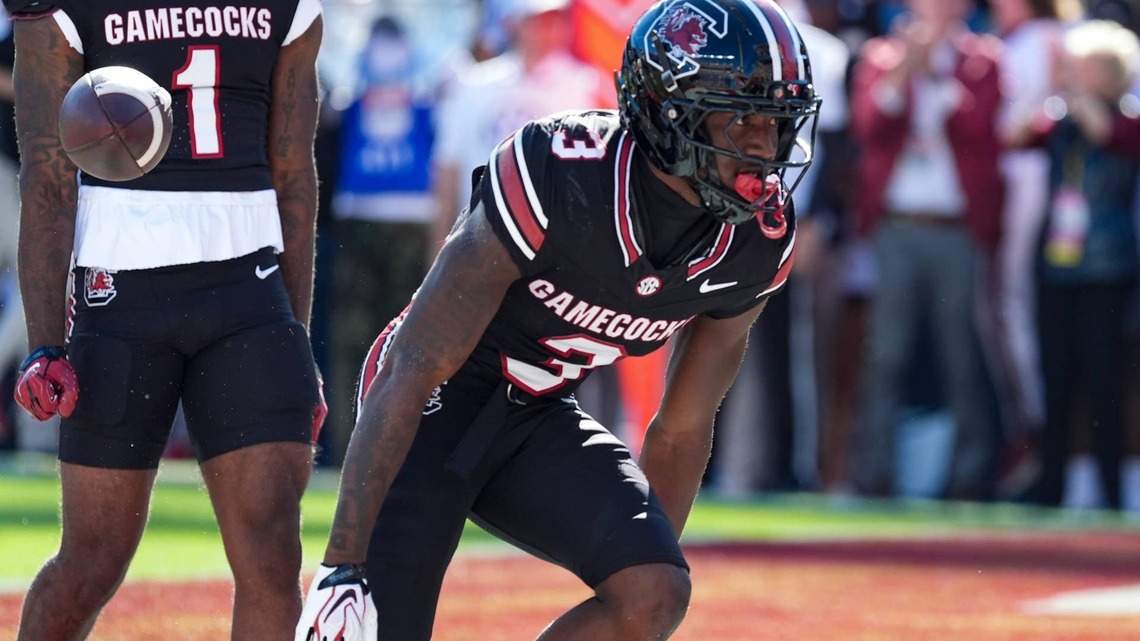 South Carolina vs Oklahoma Prediction: Can the Winner Really Be In the Hunt For the CFP? 