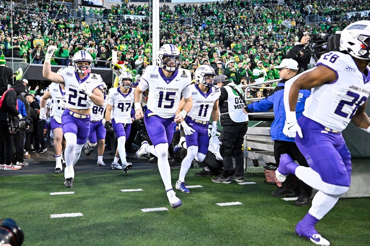  James Madison takes the field before the game against Oregon at Autzen Stadium on Dec. 20, 2025, in Eugene, Oregon. Craig Strobeck-Imagn Images