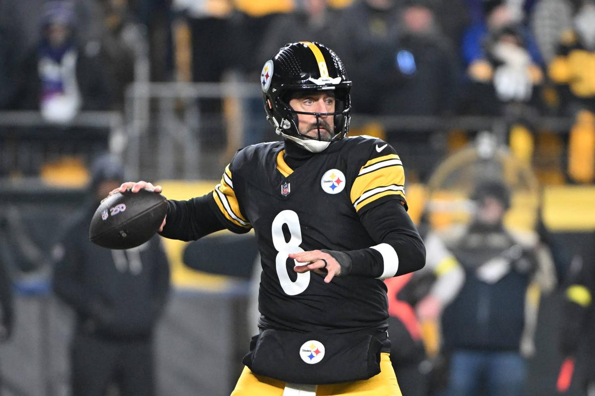  Pittsburgh Steelers quarterback Aaron Rodgers (8) drops back to pass against the Baltimore Ravens during the first half at Acrisure Stadium.  Barry Reeger-Imagn Images